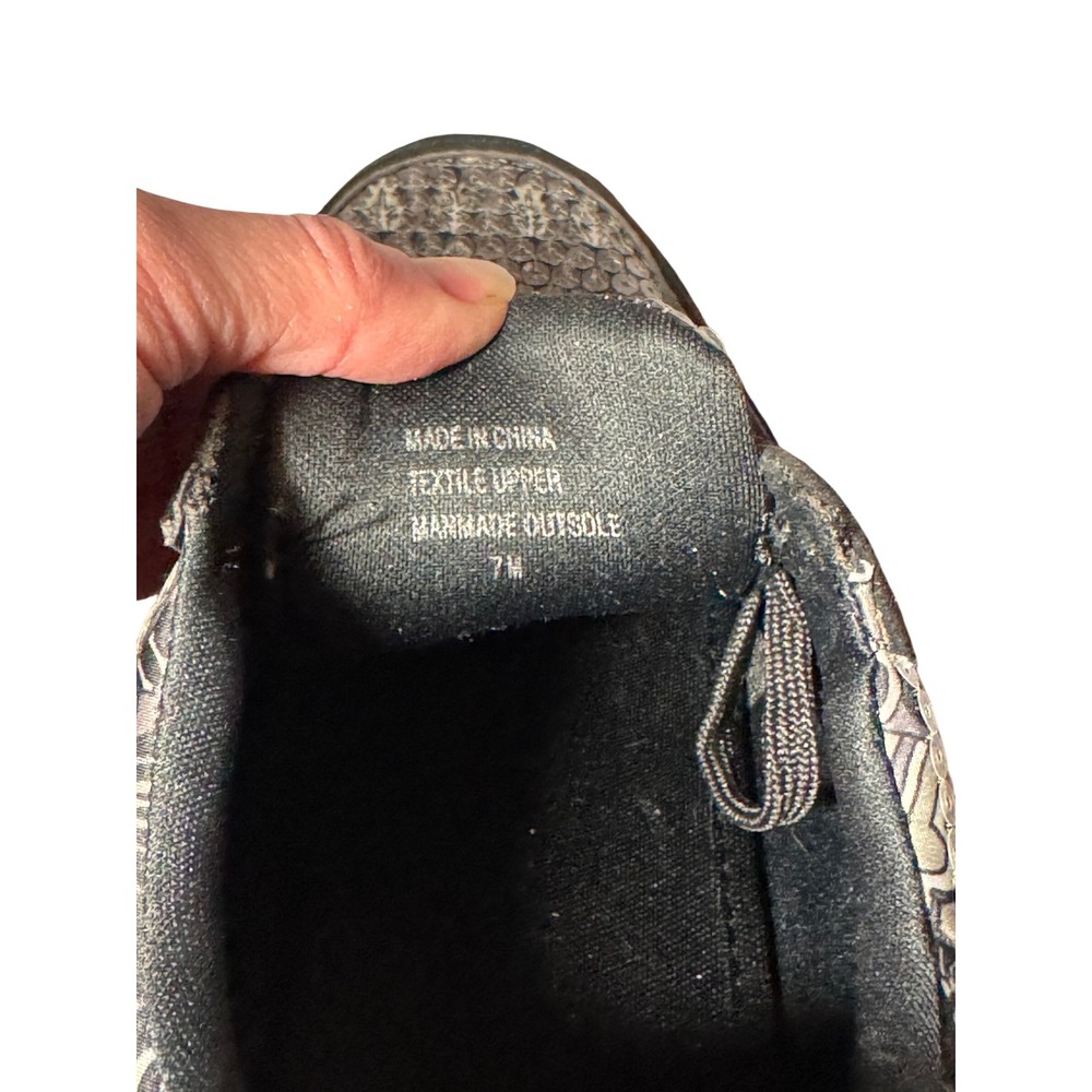 NWOT Sakroots Lace Sneakers Womens 7M Grey Black Sequin Patterned Low Top Shoes - Picture 5 of 6